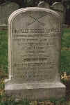 lowellgrave.jpg (28473 bytes)